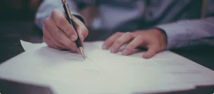 En Garza & Garza creemos que la justicia se construye con verdad. Desde 1995, unimos la solidez jurídica con el conocimiento médico y el compromiso humano para ofrecer soluciones legales tan claras como efectivas.